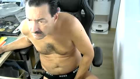 Waldo online show from November 10, 10:29 am