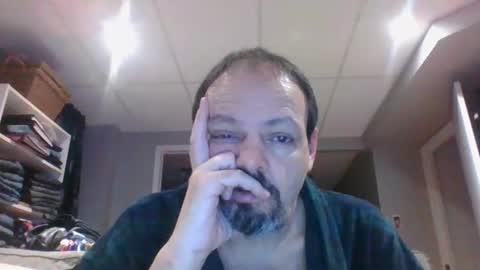 Snapshot of walker033 chatting on February 10, 6:09 am walker033 online show from February 10, 6:09 am