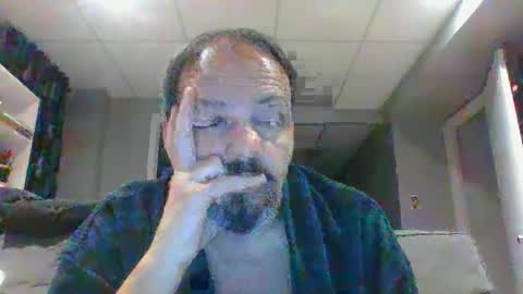 Snapshot of walker033 chatting on October 5, 4:32 am walker033 online show from October 5, 4:32 am