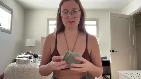 Jade  Adonis online show from February 1, 4:59 pm