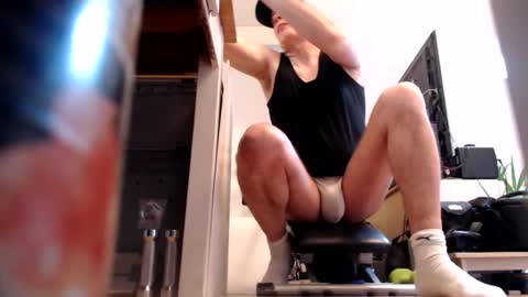 edging noah loves to wank online show from May 15, 5:42 pm