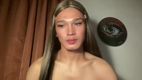 LIZA online show from May 18, 1:06 pm