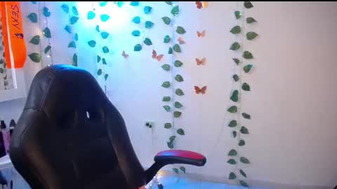 EMILY online show from May 31, 12:15 pm