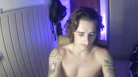 wave_boyy online show from May 24, 8:15 pm