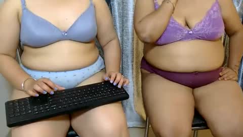 khushiwife kabirhubby kavyasexy gf online show from June 8, 12:28 pm