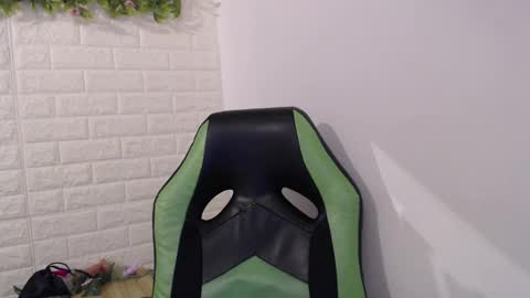 Trixie 3 online show from March 10, 6:12 pm