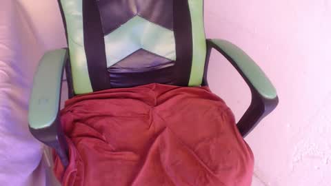 Trixie 3 online show from October 10, 8:57 pm