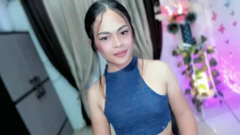 Hi Im LOVIE Please dont forget to follow and thumbs up me online show from February 26, 9:29 pm