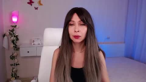 Wendi Foster online show from February 25, 5:40 pm