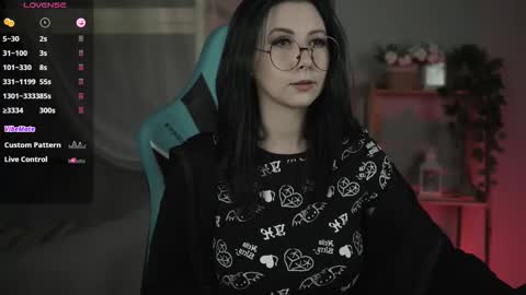 little girl who is always rightLisa online show from October 19, 2:16 am