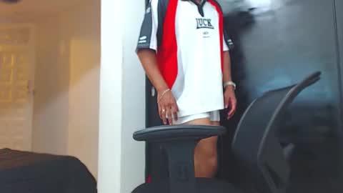 Wesley Rogger online show from September 23, 11:11 pm