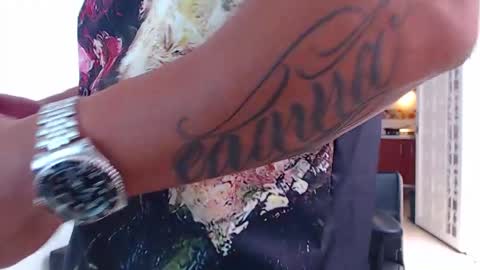 Wesley Rogger online show from January 31, 9:01 pm