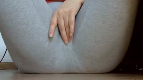 wet_pants2022 online show from November 19, 1:43 pm