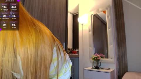 Mia and Dylan online show from November 13, 4:26 am