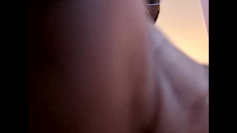 wetdreamz101 online show from April 7, 3:52 am