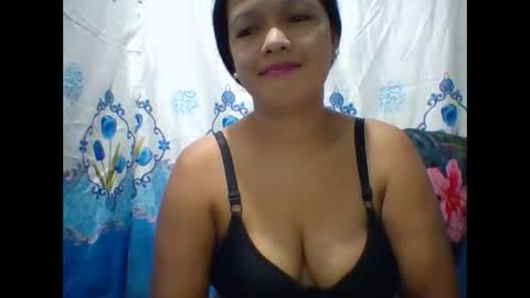Snapshot of wetpussie4_you chatting on October 3, 5:32 pm wetpussie4_you online show from October 3, 5:32 pm