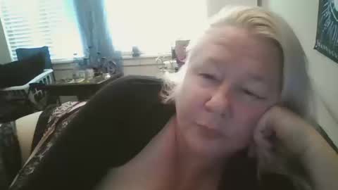 whipsnap19 online show from October 15, 4:30 pm