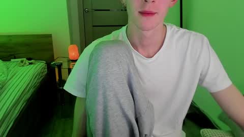 Stefan online show from April 4, 12:56 pm