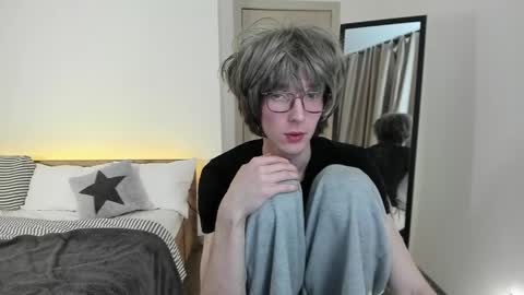 Stefan online show from April 15, 9:48 pm