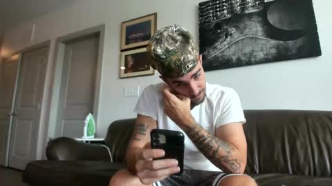 Snapshot of whitechocalate91 chatting on October 2, 6:17 pm just str8 stud nut 1000 online show from October 2, 6:17 pm