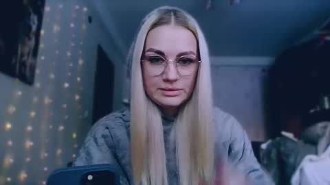 whitehex666 online show from January 12, 12:45 pm