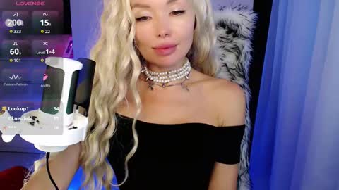 WhiteLaBunny online show from October 16, 12:38 pm