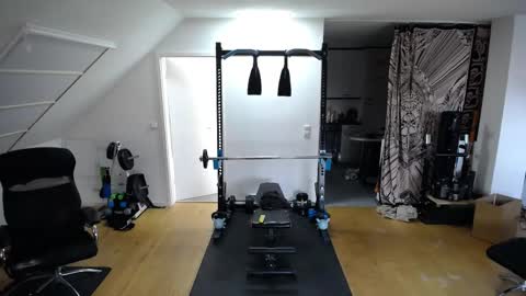 whiterabbit_86 online show from April 9, 12:55 pm