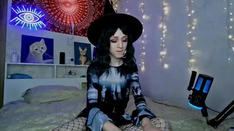 Alexa online show from December 22, 11:17 am