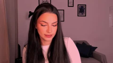 Snapshot of whoislulu chatting on October 18, 6:56 pm whoislulu online show from October 18, 6:56 pm