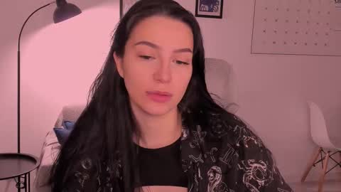 whoislulu online show from February 8, 5:49 pm