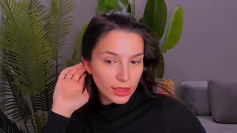 Snapshot of whoislulu chatting on January 3, 5:31 pm whoislulu online show from January 3, 5:31 pm