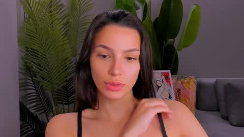 Snapshot of whoislulu chatting on December 19, 9:49 pm whoislulu online show from December 19, 9:49 pm