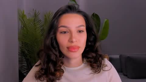 Snapshot of whoislulu chatting on December 20, 9:54 am whoislulu online show from December 20, 9:54 am