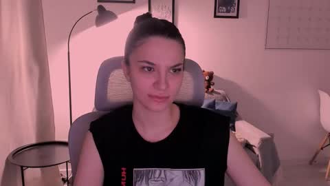 whoislulu online show from March 3, 6:48 pm