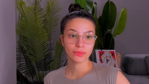 Snapshot of whoislulu chatting on December 31, 1:57 am whoislulu online show from December 31, 1:57 am