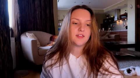 VI online show from October 18, 1:37 pm