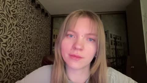 wild_secret online show from March 30, 1:55 pm