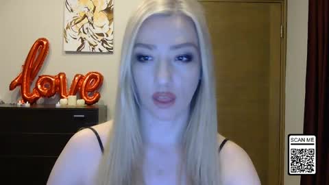 Alina online show from April 4, 5:42 pm