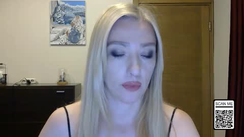 Snapshot of wild_silk_desire chatting on September 29, 5:34 pm Alina online show from September 29, 5:34 pm