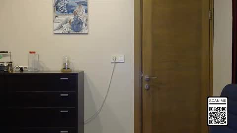 Snapshot of wild_silk_desire chatting on October 15, 3:35 pm Alina online show from October 15, 3:35 pm