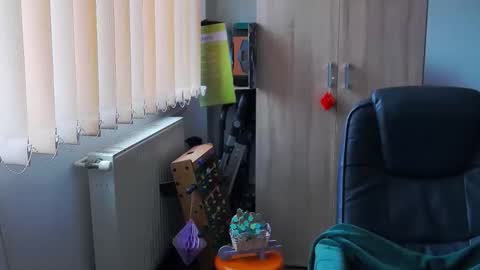 Bea online show from April 2, 9:05 am