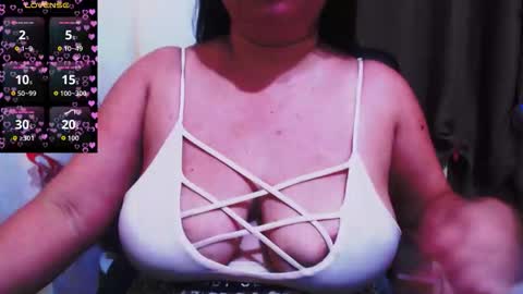 Snapshot of wildhotasianx chatting on October 5, 6:26 pm wildhotasianx online show from October 5, 6:26 pm
