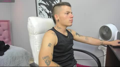 wild online show from October 28, 2:34 am