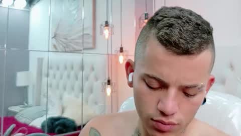 wild online show from February 17, 7:07 am