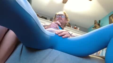 William online show from April 19, 7:42 am