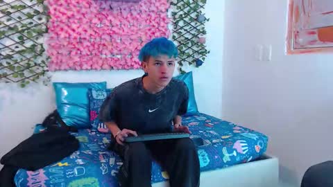 willians__ online show from September 9, 3:17 am