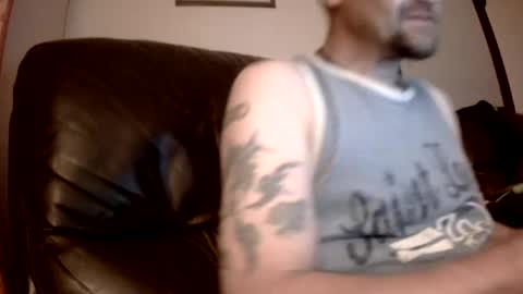 willydogg83 online show from June 17, 3:22 am
