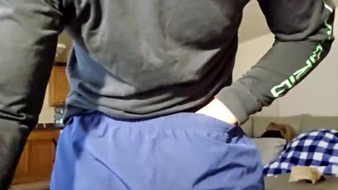 willynn83 online show from March 10, 4:39 am