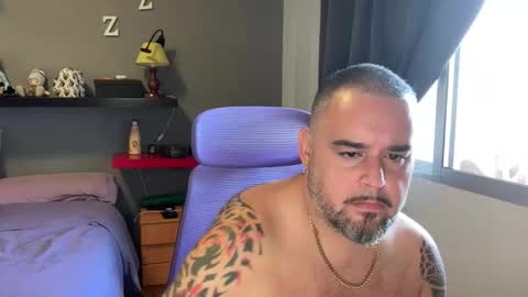 winche00 online show from May 4, 2:56 pm