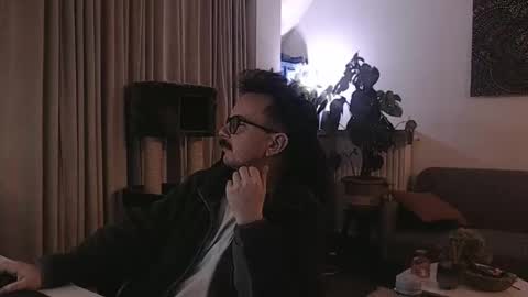 cream36 online show from March 17, 10:15 pm